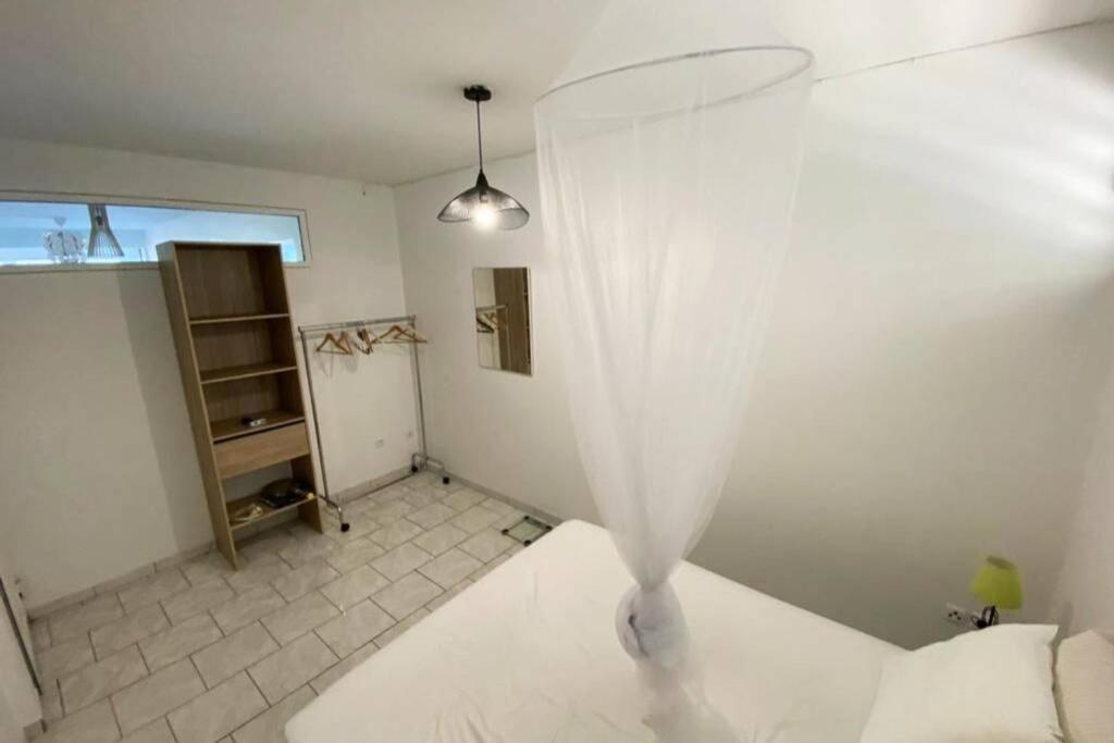 Charmant Appartement Avec Piscine 르 로베르 외부 사진